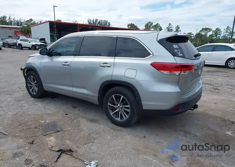 2018 Toyota Highlander Xle from USA, damaged, VIN 5TDJZRFH1JS817410